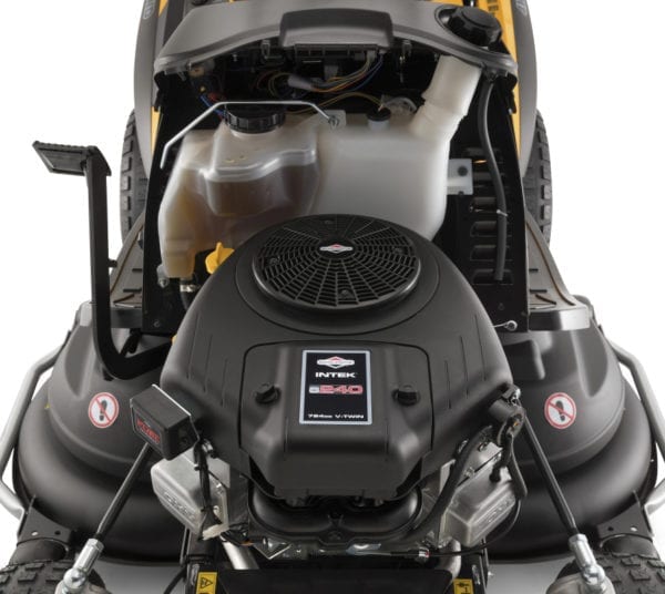 Stiga Estate Pro 9102 XWSY 4WD Lawn Tractor - Image 2