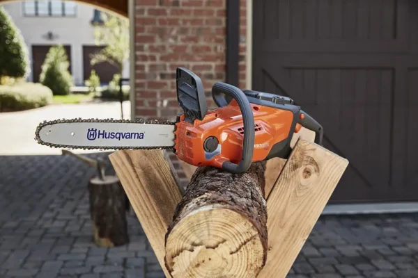Husqvarna 120i battery chainsaw 12"- UNIT ONLY - Image 2